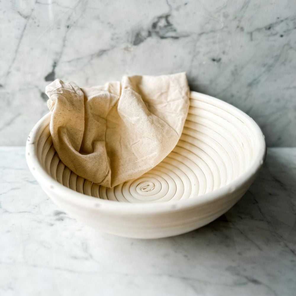 Rattan Sourdough Banneton Proofing Basket with cloth liner