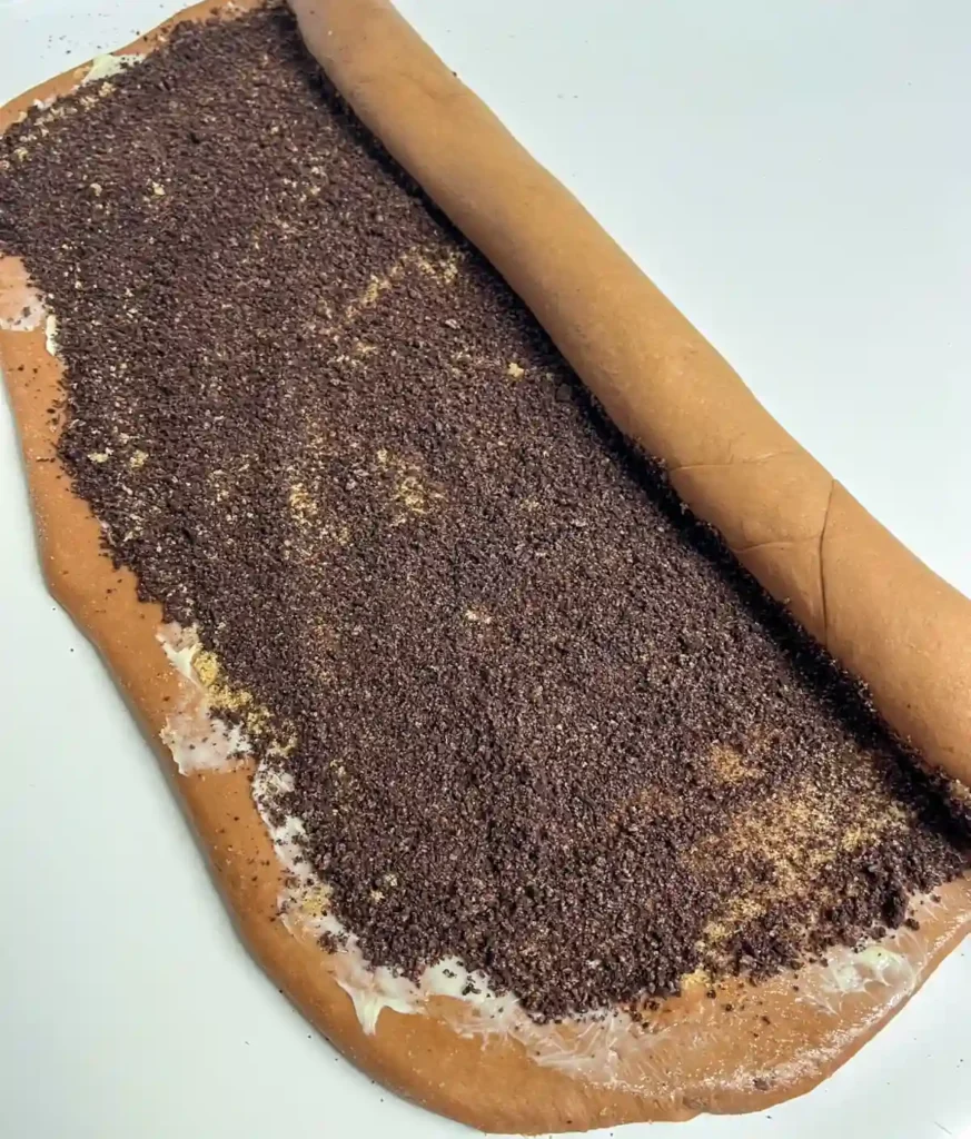 rolling up the chocolate roll