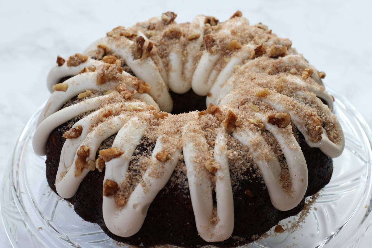 Full sourdough carrot bundt cake view