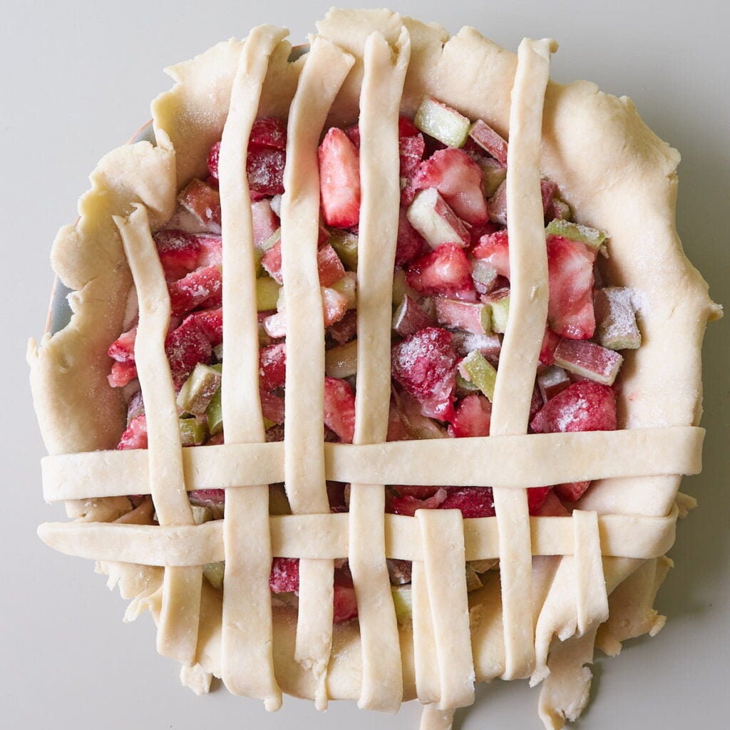 How to make a lattice crust with sourdough pie dough with strawberry rhubarb filling.